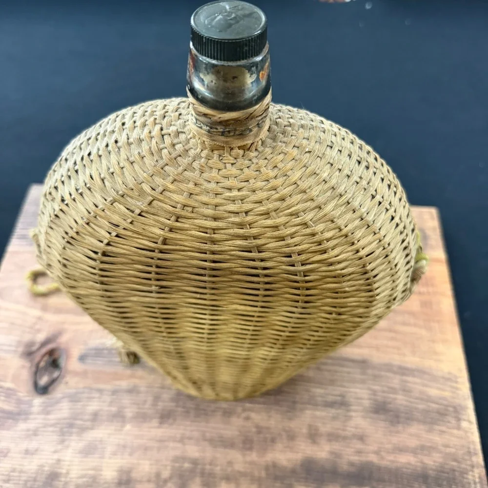 Vintage Habanero Anejo Wicker Wrapped Tequila Bottle Glass Decanter Rope Strap